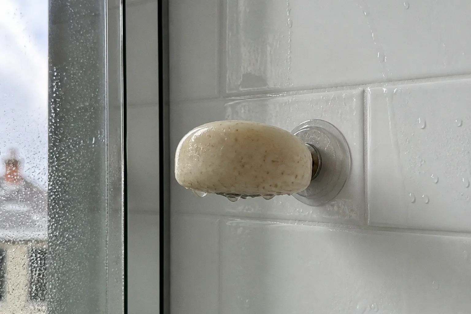 Porte-savon aimanté : pourquoi je n'utilise plus que lui